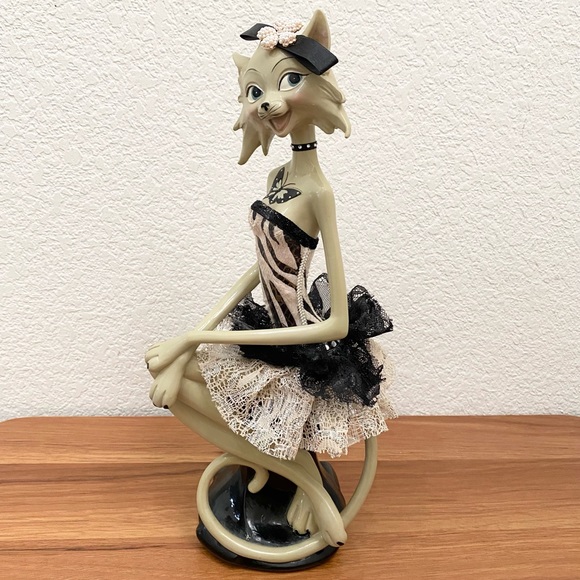 Vintage Sexy Kitty Art Whimsical Cat Sitting 14” Anthropomorphic Cat Figurine - Picture 11 of 16
